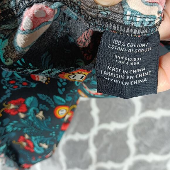 Super Mario Shirt Mens 2XL Black Floral Button Up Short Sleeve Video Game - Picture 9 of 9